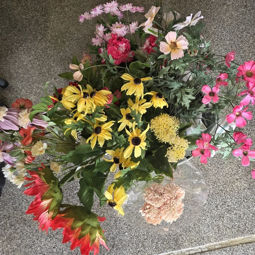 ASSORTED BUNDLE FAUX FLOWERS AND GREENERY